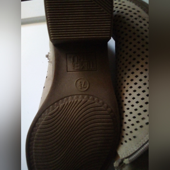 Women's ankle boots - Picture 3 of 3